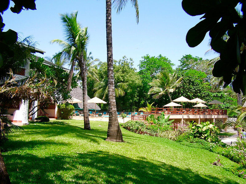 Pinewood Beach Resort & Spa