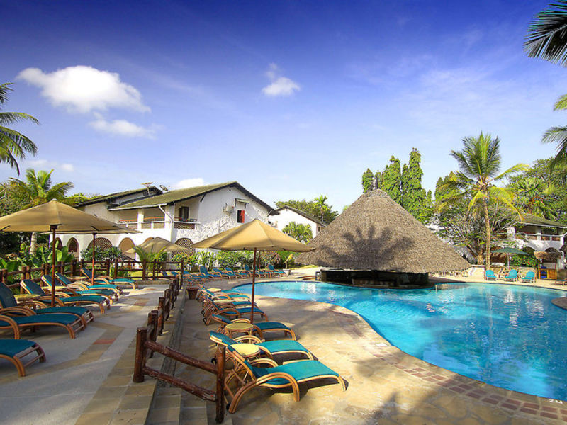 Pinewood Beach Resort & Spa