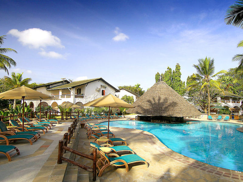 Pinewood Beach Resort & Spa