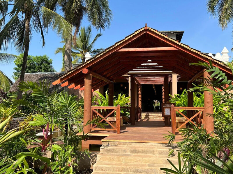 Pinewood Beach Resort &Amp; Spa