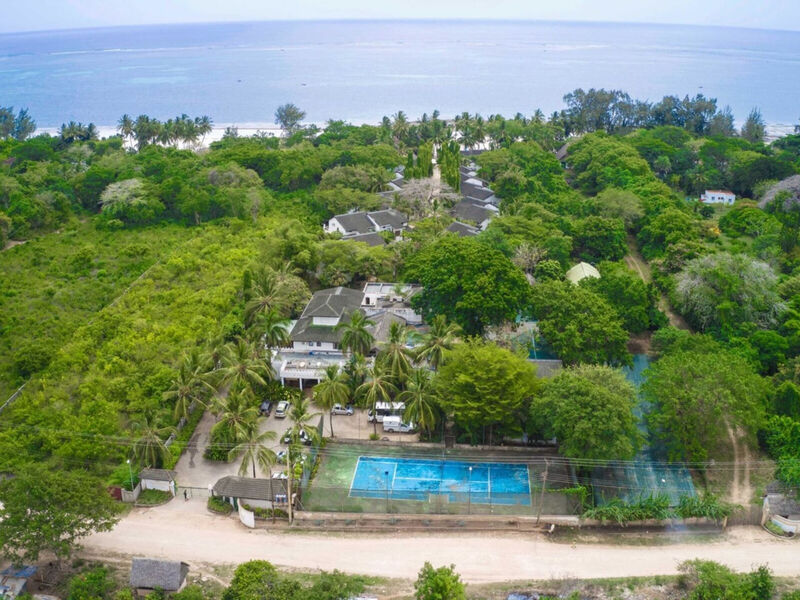 Pinewood Beach Resort &Amp; Spa