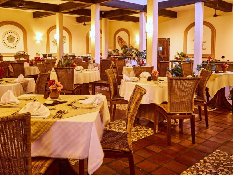 Pinewood Beach Resort &Amp; Spa