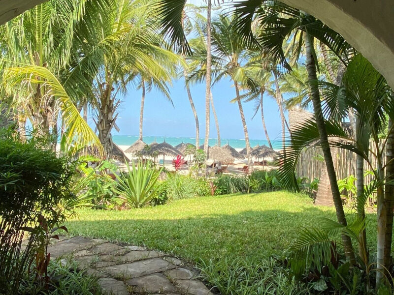 Pinewood Beach Resort &Amp; Spa