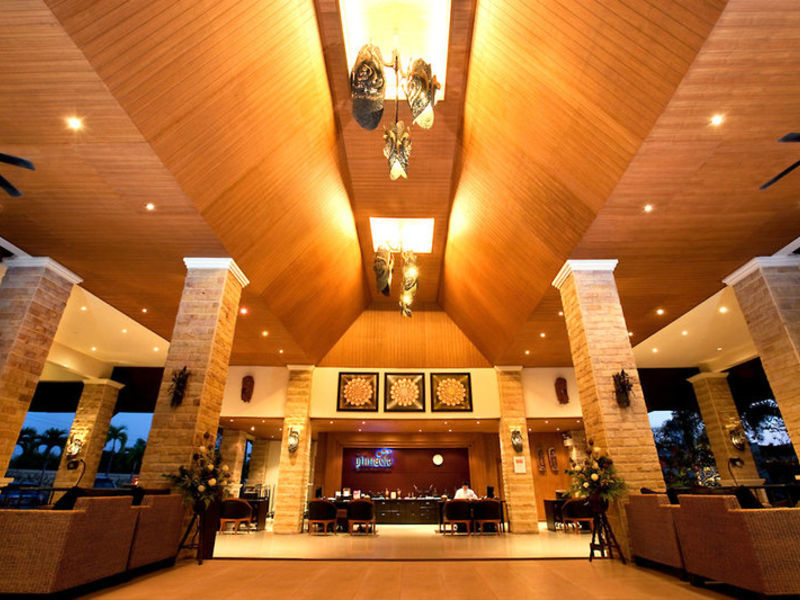Pinnacle Jomtien Resort &