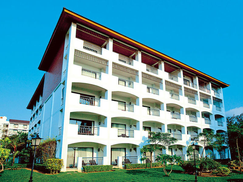 Pinnacle Jomtien Resort &