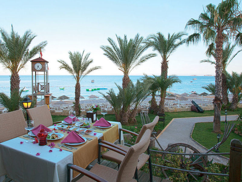 Pirate's Beach Club