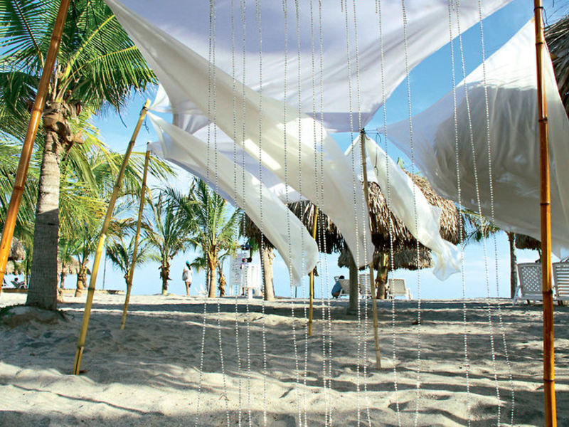 Playa Blanca Beach Resort