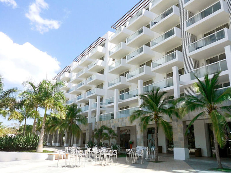 Playa Blanca Beach Resort