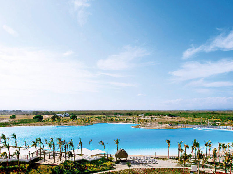 Playa Blanca Beach Resort