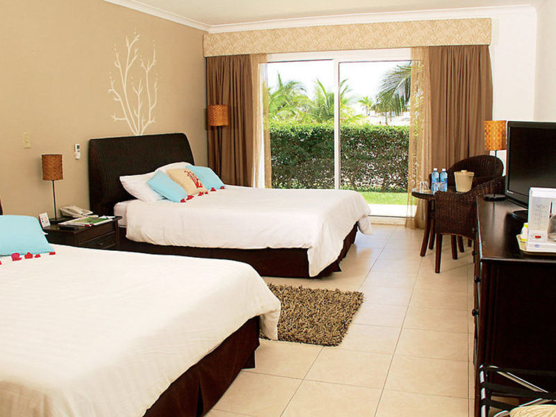 Playa Blanca Beach Resort