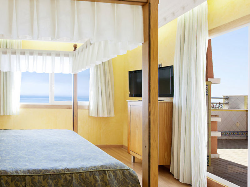 Playacapricho, Studios