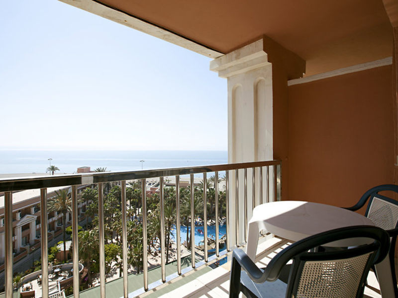 Playacapricho, Studios