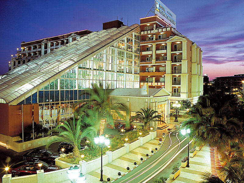 Playacapricho, Studios