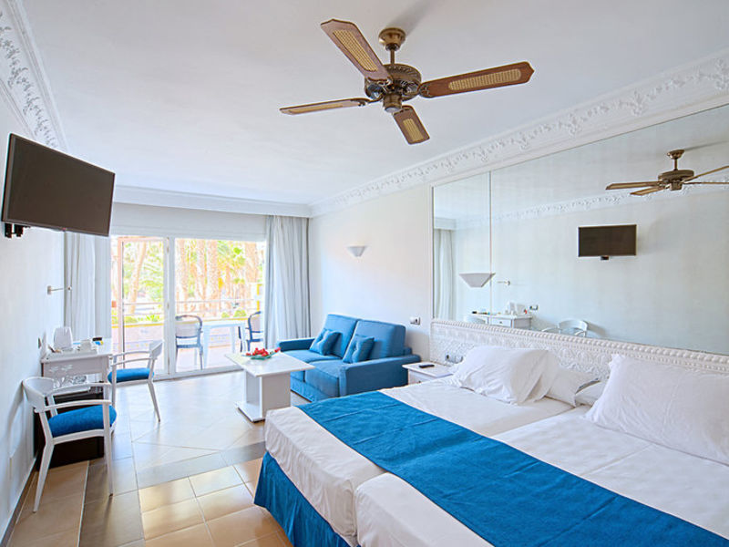 Playacapricho, Studios