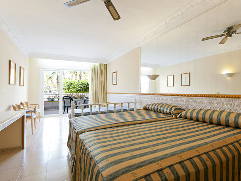 Playacapricho, Studios