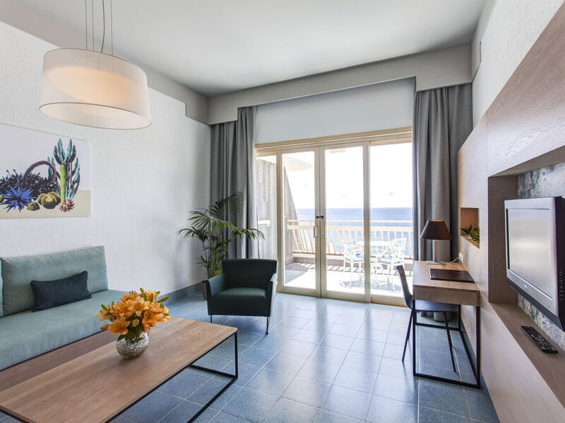 Plus Fariones Suite Hotel