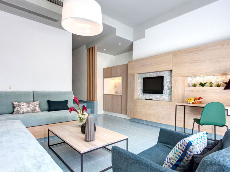 Plus Fariones Suite Hotel