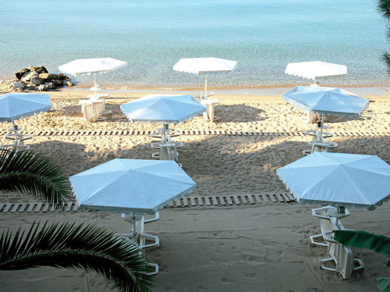 Porfi Beach
