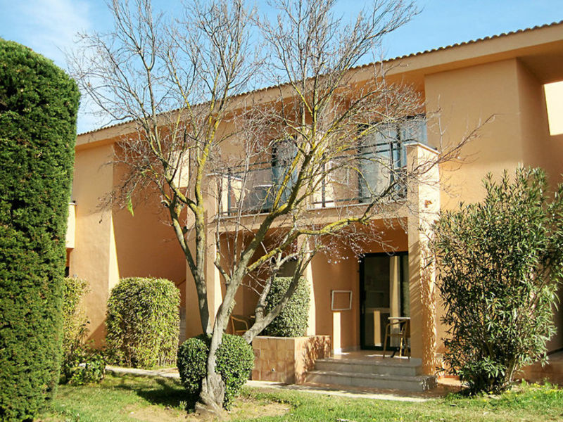Port Blue Cl. Pollentia Village