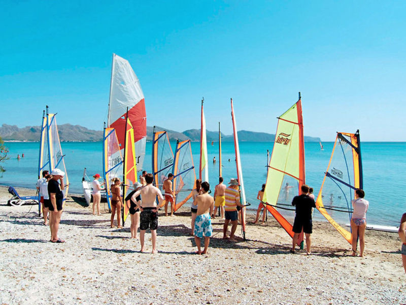 Port Blue Cl. Pollentia Village