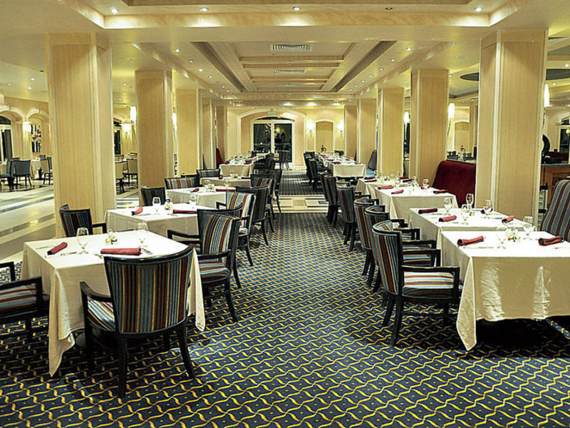 Premier Le Reve Hotel & Spa