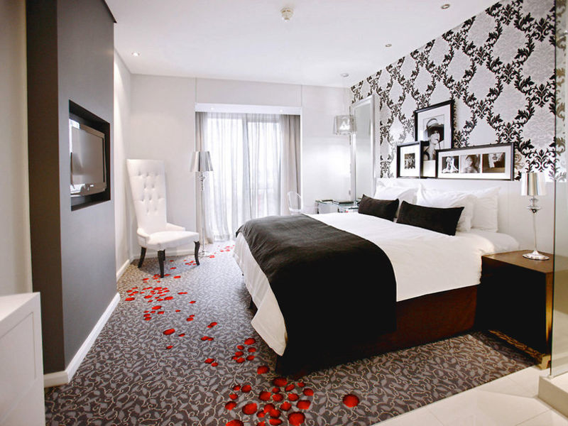 Protea Fire & Ice Melrose Arch