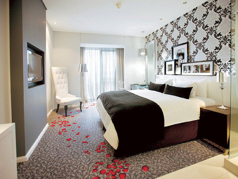 Protea Fire & Ice Melrose Arch