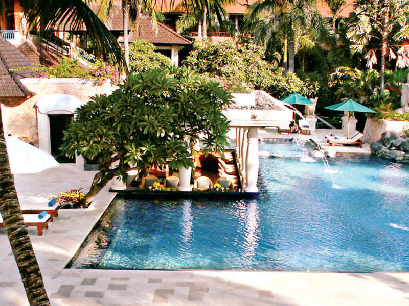 Puri Santrian Resort & Spa