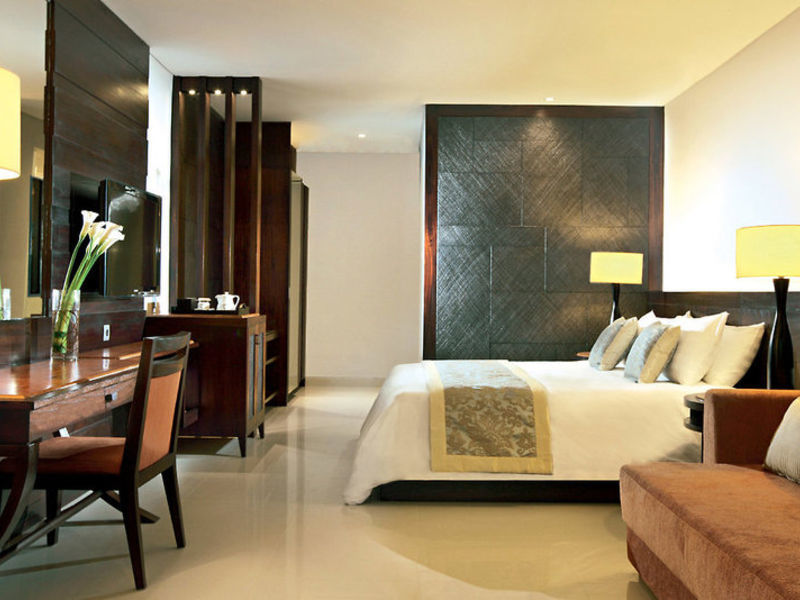 Puri Santrian Resort & Spa