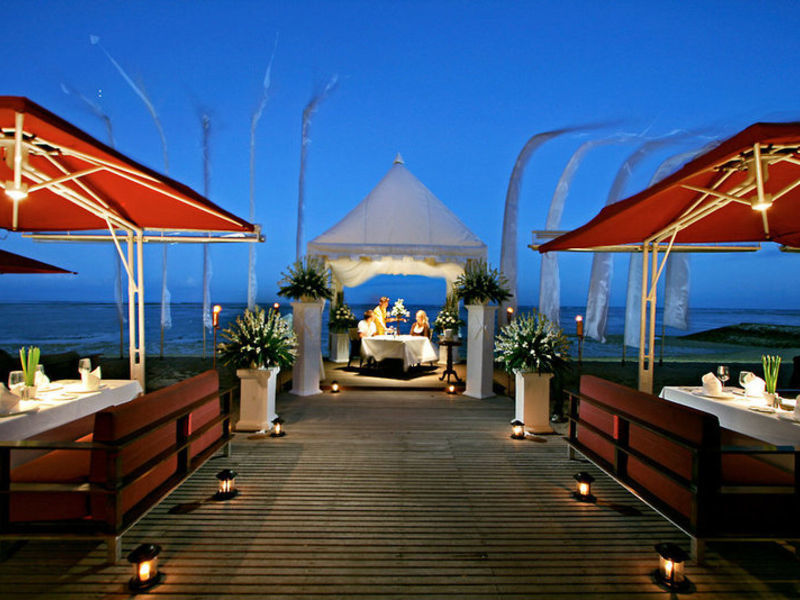 Puri Santrian Resort & Spa