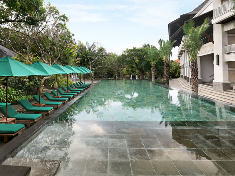 Puri Santrian Resort & Spa