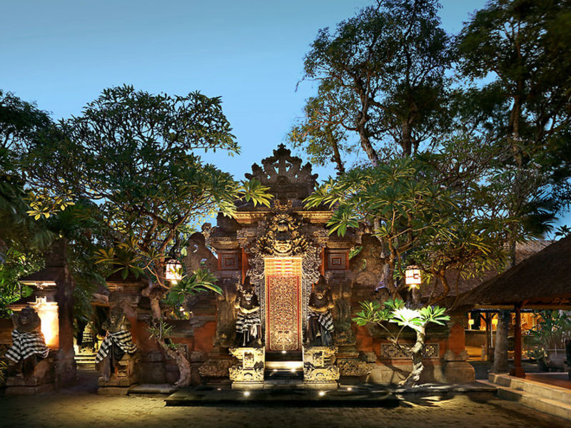 Puri Santrian Resort & Spa