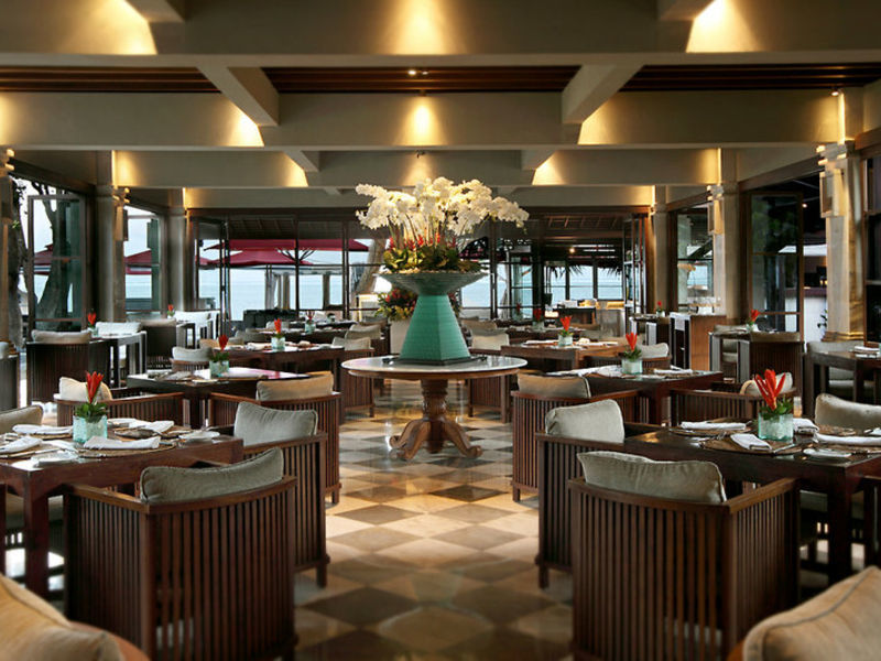 Puri Santrian Resort & Spa