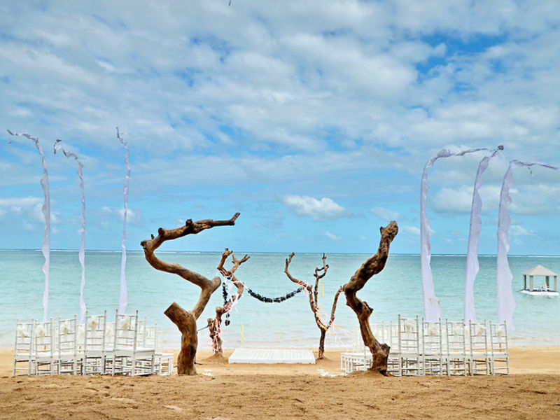 Puri Santrian Resort & Spa