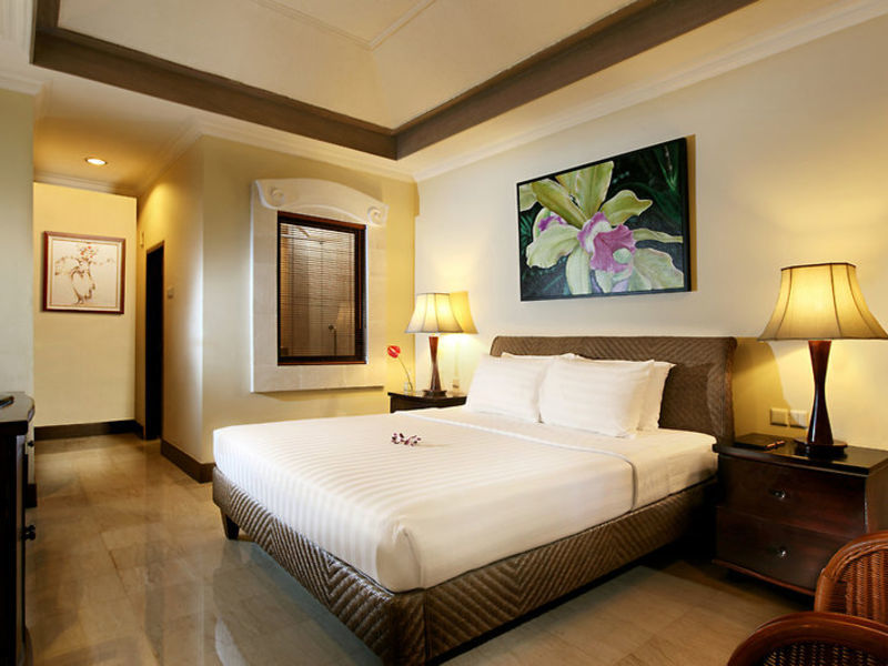 Puri Santrian Resort & Spa