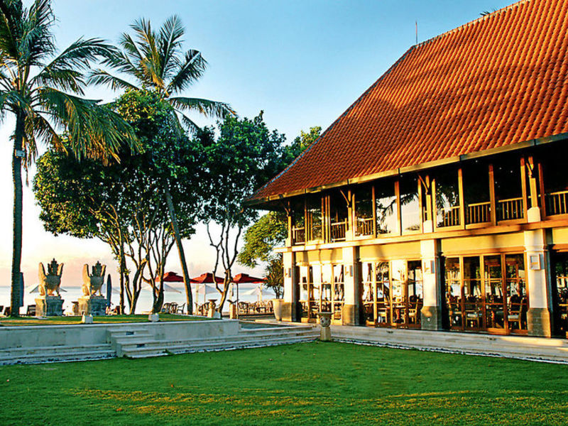 Puri Santrian & Spa