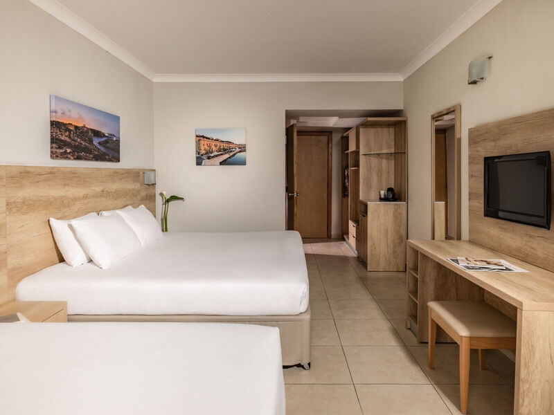 Qawra Palace Resort & Spa