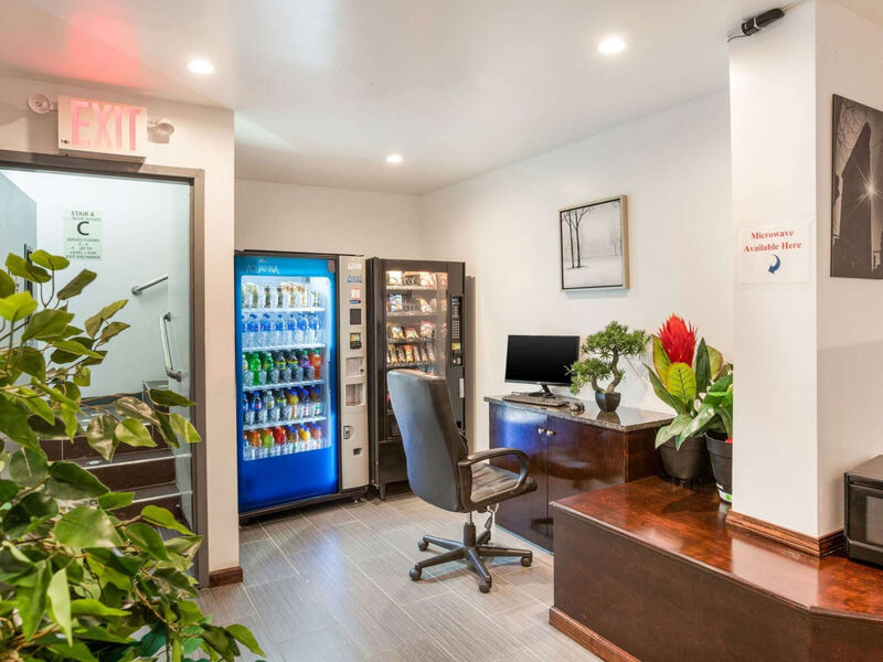 Quality Inn Near Sunset Park