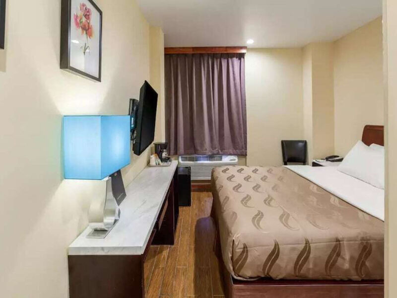 Quality Inn Near Sunset Park