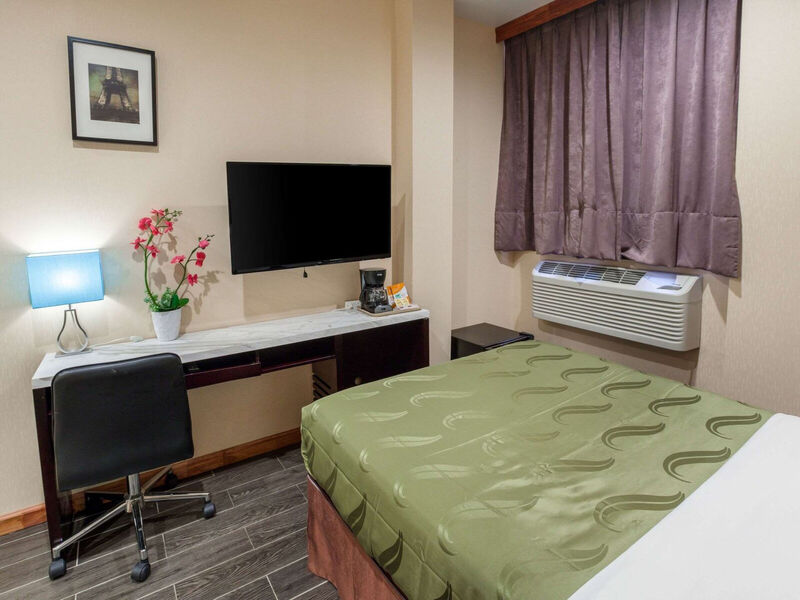 Quality Inn Near Sunset Park