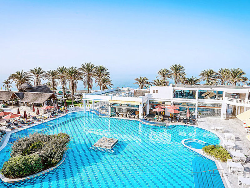 Radisson Blu Beach Resort