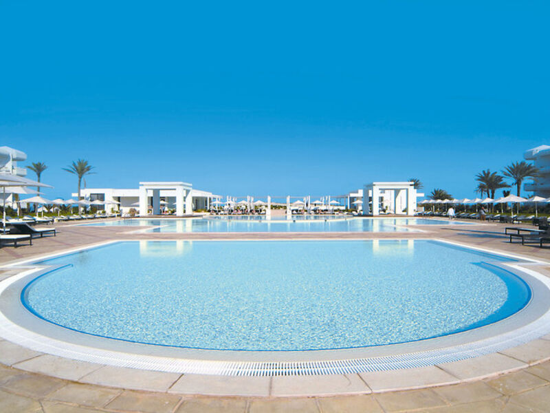 Radisson Blu Palace Resort & T