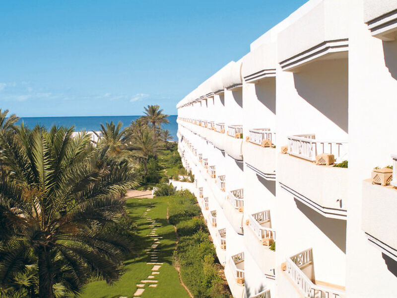 Radisson Blu Palace Resort & T