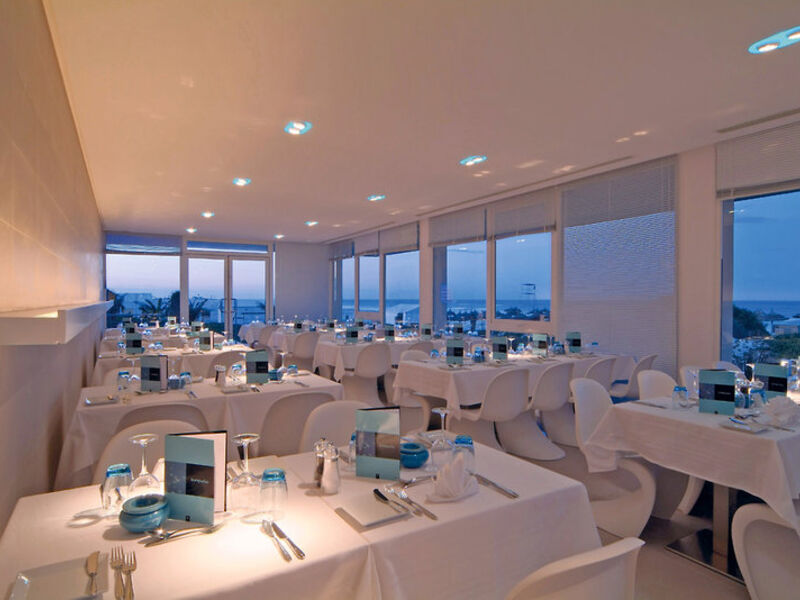Radisson Blu Palace Resort & T