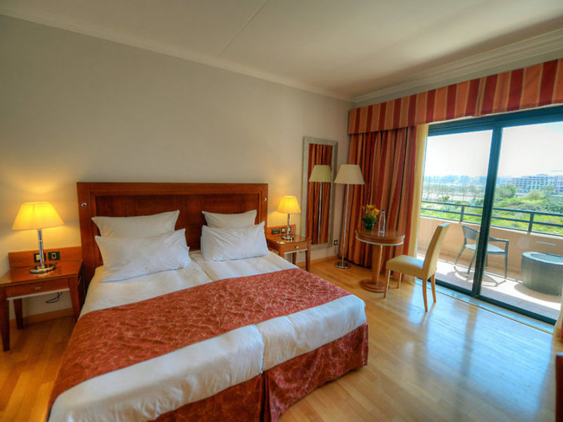 Radisson SAS Bay Point Re