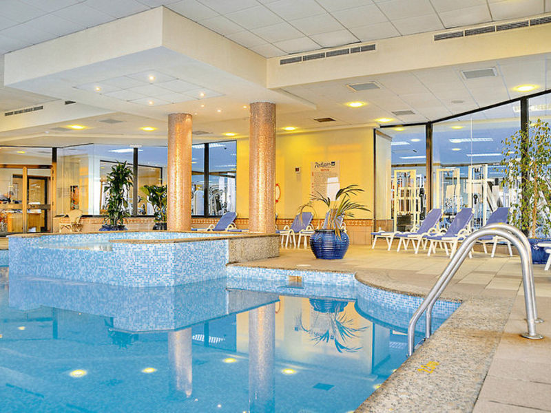 Radisson SAS Bay Point Re