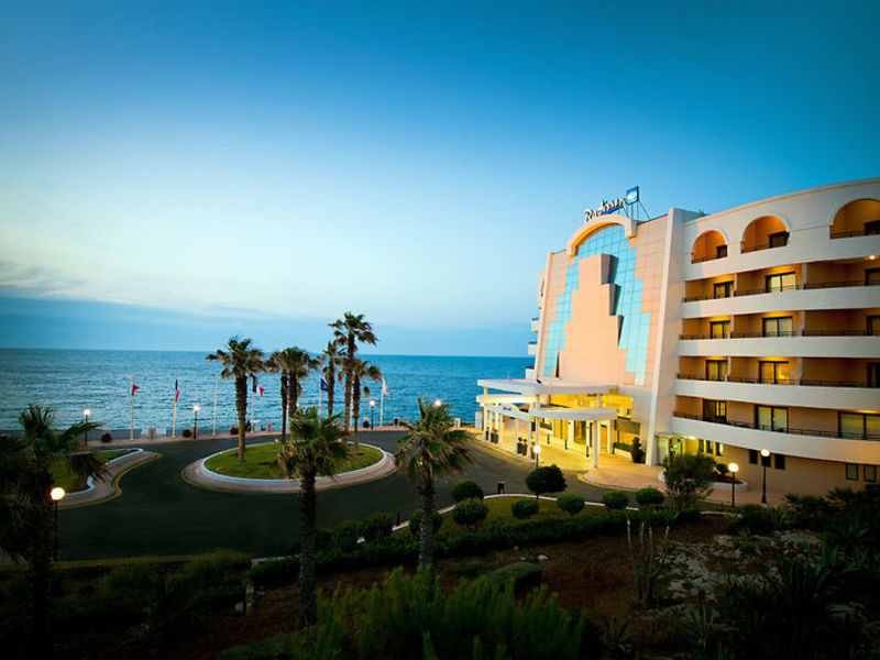 Radisson SAS Bay Point Re