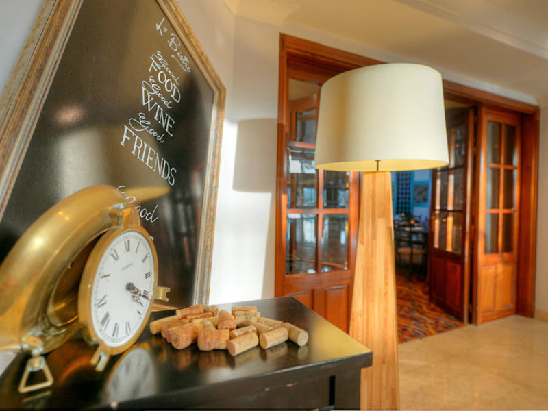 Radisson SAS Bay Point Re