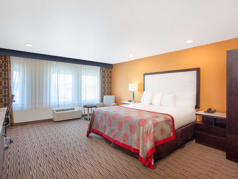 Ramada By Wyndham Culver City