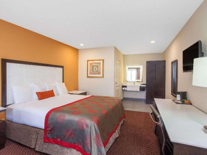 Ramada By Wyndham Culver City